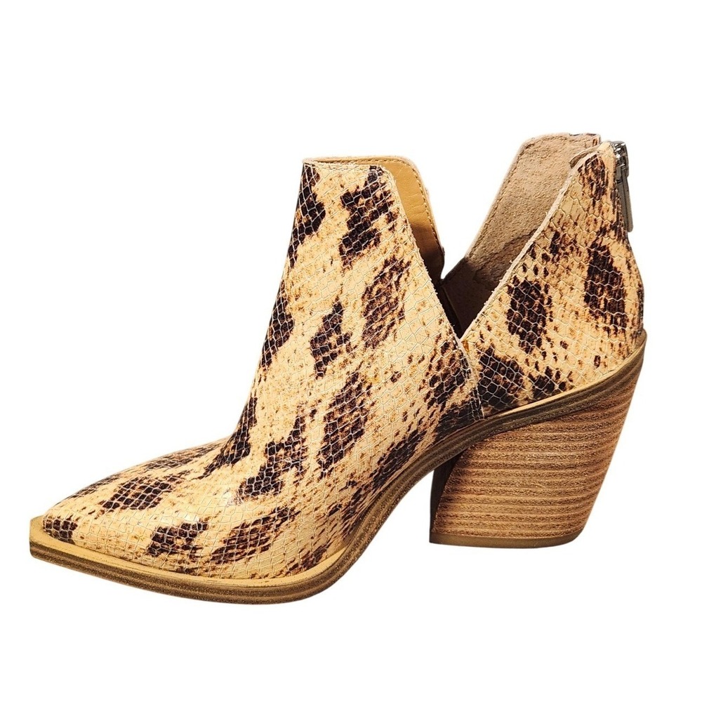 Vince Camuto Boots Womens Size 5 Leather Western Ankle Booties Snake Print